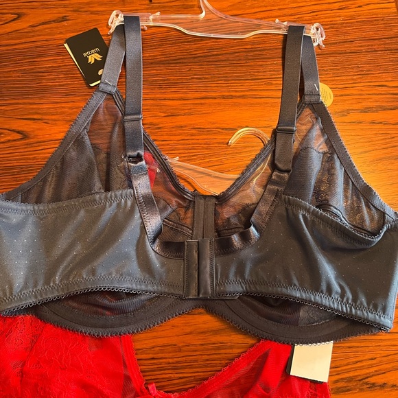 Bras size 44DD. Underwire, lace. Brand new, never worn - Picture 2 of 5